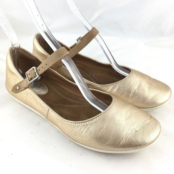 clarks flats gold